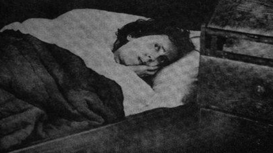 14 yaşında uykuya daldı 46 yaşında uyandı! Film değil gerçek: 32 yıl boyunca uyudu 12